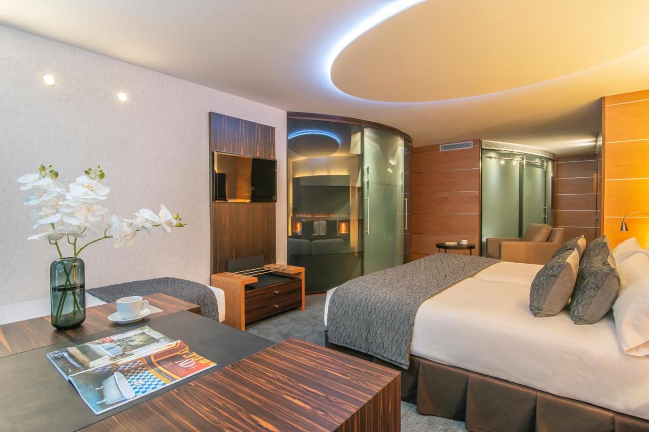 Hotel Starc By Pierre & Vacances Premium อันดอร์รา ลา เวลลา ภายนอก รูปภาพ