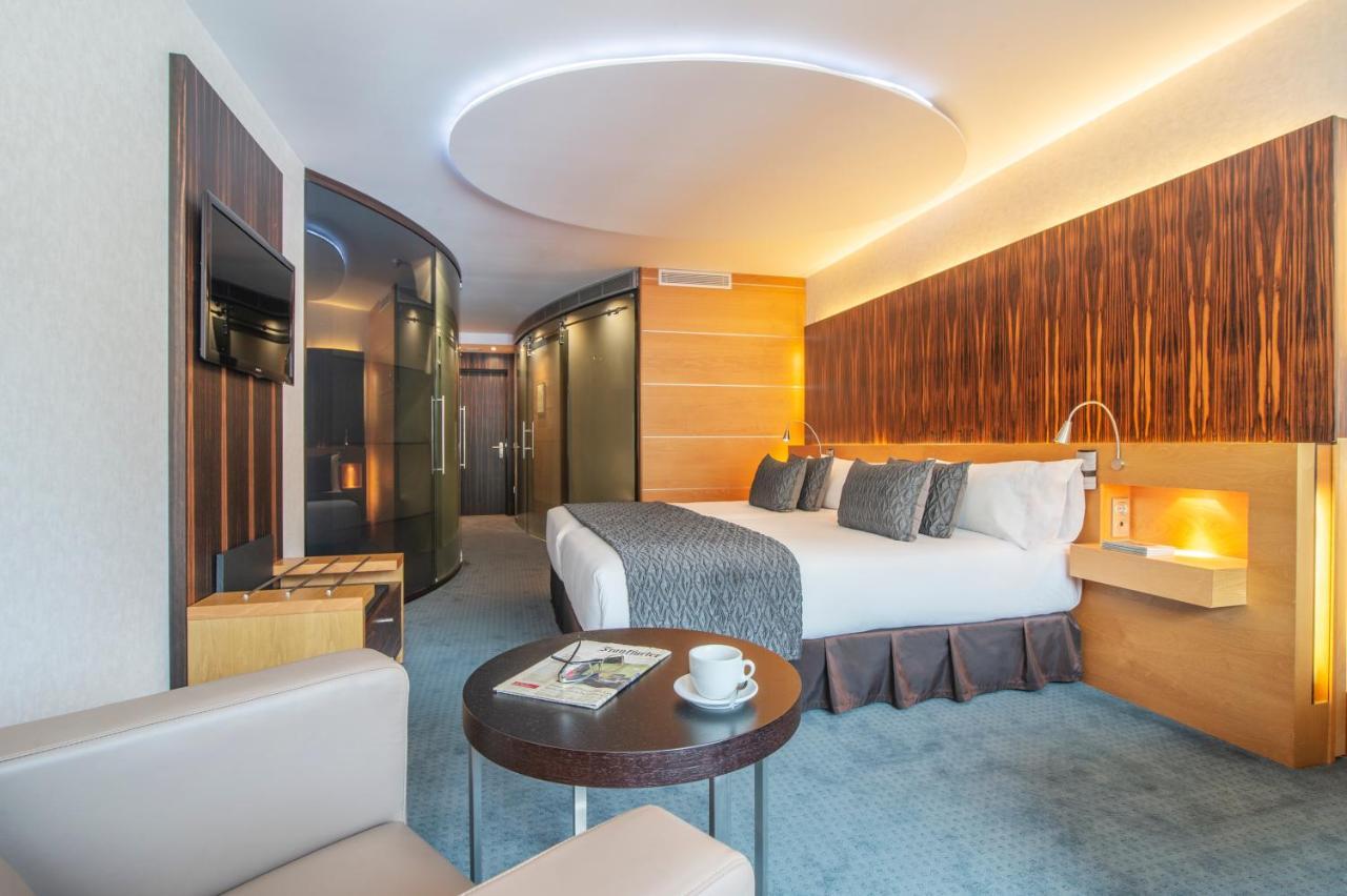 Hotel Starc By Pierre & Vacances Premium อันดอร์รา ลา เวลลา ภายนอก รูปภาพ
